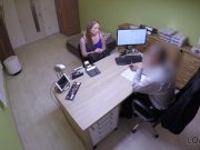 LOAN4K. Une étudiante donne sa chatte à un inconnu pour l'argent nécessaire 2/16