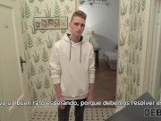 DEBT4k. Lassie de pelo largo hace todo lo que el agente de préstamos quiere 3/16