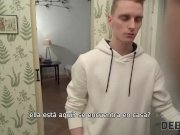 DEBT4k. Lassie de pelo largo hace todo lo que el agente de préstamos quiere 4/16