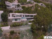 VIXEN Gorgeous model knows what she wants & takes control 6/16