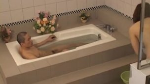 熟女好きには堪らない！紫彩乃 Fカップ(90cm)巨乳美熟女ソープ嬢の濃いサービスが炸裂…