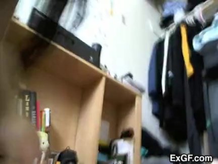 Мускулистый парень выебал жену друга с большими сиськами